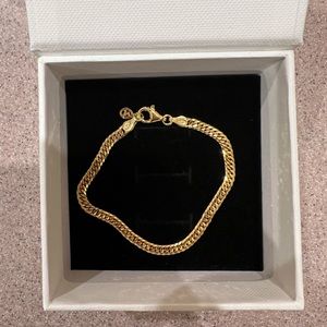Mejuri Double Curb Chain Bracelet, 100% authentic Mejuri brand.